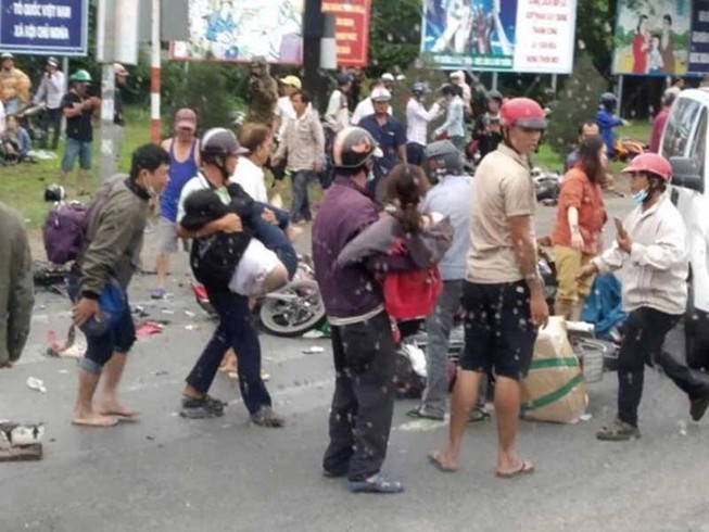 TP.HCM: Xử lý xe tải kèm test ma túy tài xế