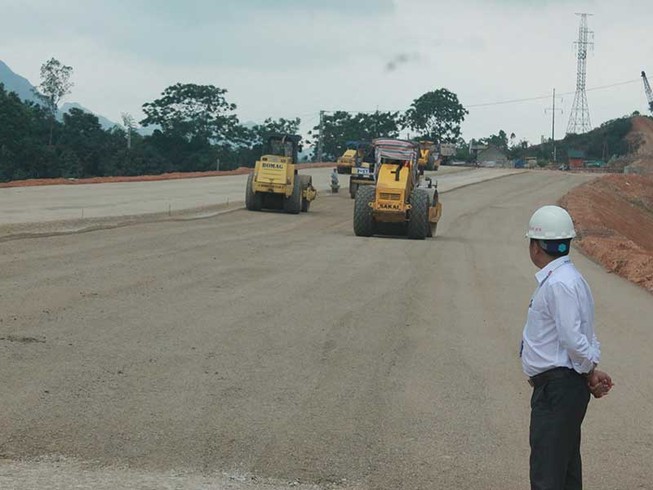 Gần 16.000 km quốc lộ quá hạn sửa chữa do thiếu vốn