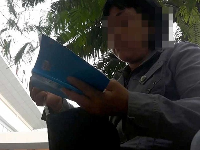 Cò vé công khai chèo kéo ở Ga Sài Gòn