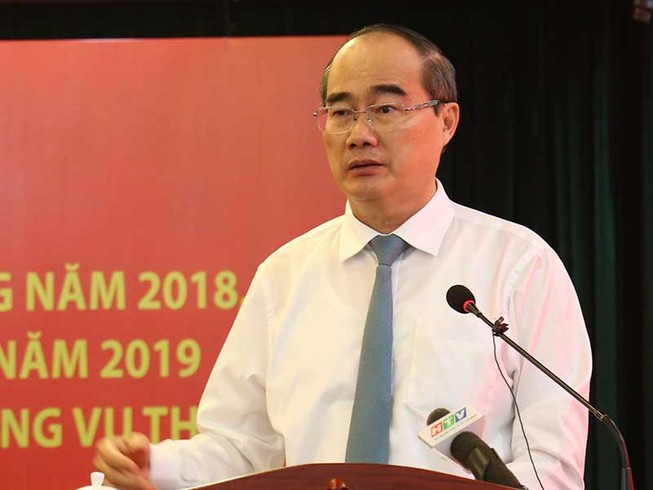 Phải chấm dứt tình trạng cán bộ sai phạm vẫn ‘qua đò’