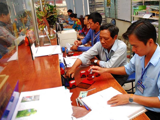 Sáp nhập xã, huyện: Nan giải chuyện sắp xếp cán bộ dôi dư