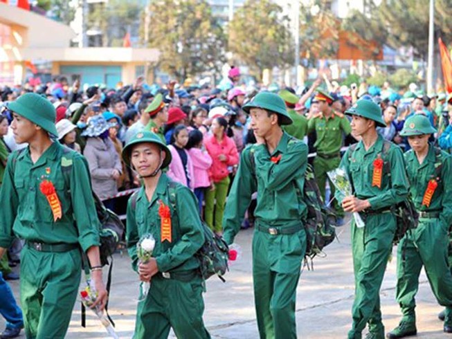 Hàng ngàn thanh niên TP.HCM lên đường nhập ngũ