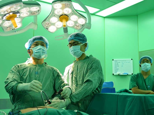 Đau bụng nhẹ, cô gái 18 tuổi đi khám ra ung thư dạ dày