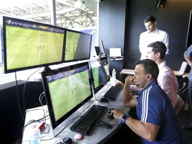 VAR cho V-League: 2-3 triệu USD, phải được FIFA cấp phép