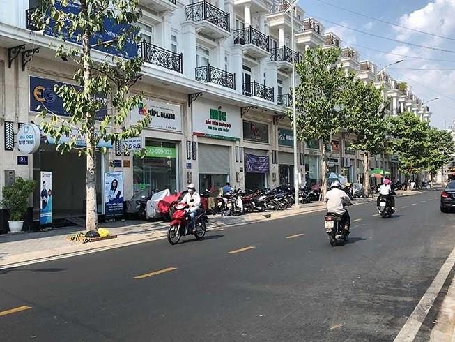 Nhà phố sụt giảm, nguồn cung shophouse tăng mạnh