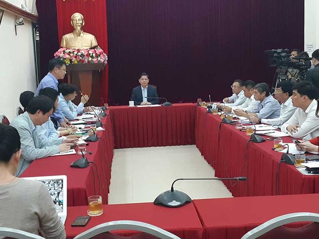 Bộ trưởng ‘đe’ trạm BOT chậm lắp thu phí không dừng