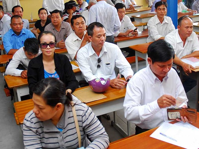Thực hư chuyện mất bằng lái phải thi lại