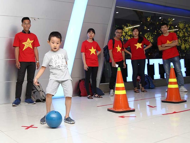 Rực rỡ sắc màu bóng đá!