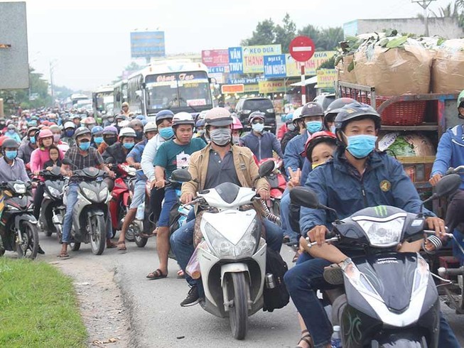 Giao thông miền Tây bao giờ thông thoáng?