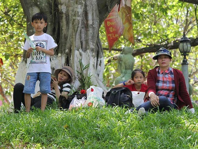 Bứt rứt, đổ bệnh vì nắng nóng