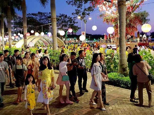 Tranh luận việc thêm ngày nghỉ lễ trong năm
