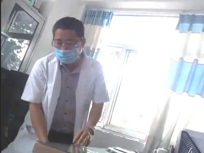 Dẫn dụ bệnh nhân với phòng khám ma