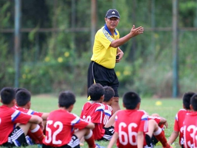 HLV Trần Minh Chiến không thất nghiệp