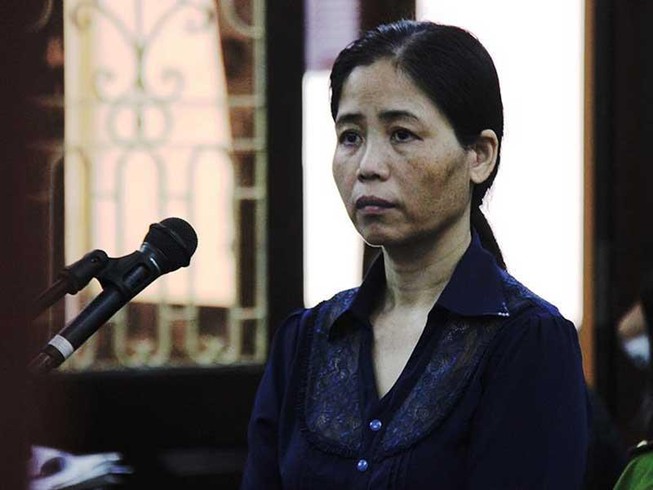 Nữ y sĩ làm lây bệnh sùi mào gà đối diện 10 năm tù