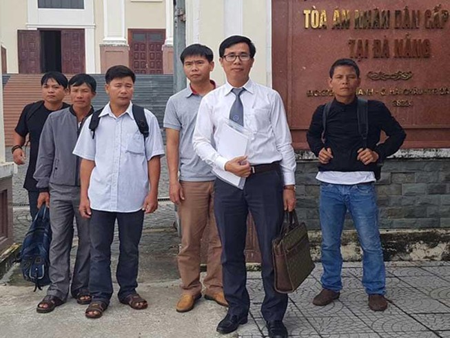 Giống vụ ‘cưa gỗ khô’ nhưng không xử tội trộm cắp