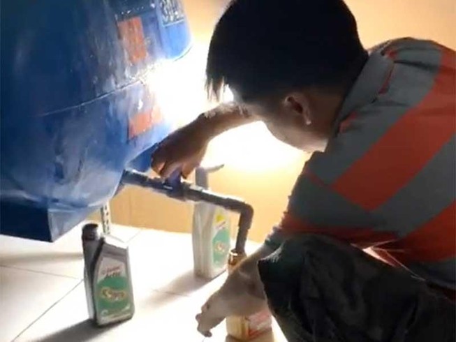 Điều tra: Nhớt giả giao khắp TP.HCM và miền Tây