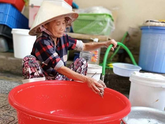 Dì Hai Sài Gòn: Tiếc 3 hào xe lam, bỏ bộn tiền giúp người dưng
