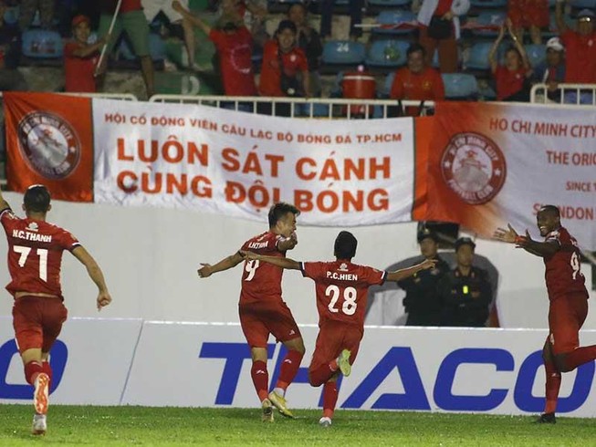 HLV Chung Hae-seong và TP.HCM có đủ sức bền?