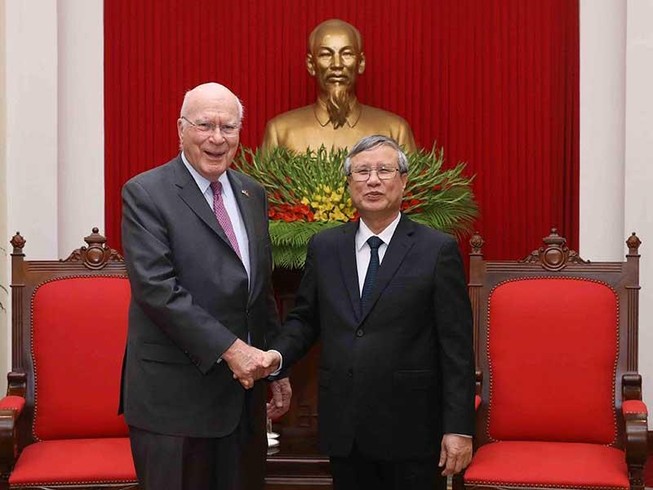Thường trực Ban Bí thư tiếp đoàn Thượng viện Mỹ
