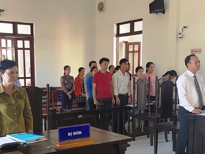 12 giáo viên yêu cầu phòng giáo dục nhận lại làm việc