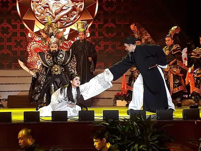 Vở Tiên Nga của Thành Lộc gây xúc động mạnh