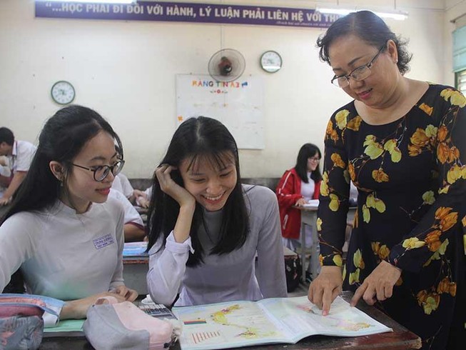 Thi THPT 2019: Chuộng bài tự nhiên, ‘tham’ nguyện vọng