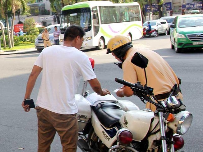 Vi phạm giao thông: Có nên phạt lao động công ích?