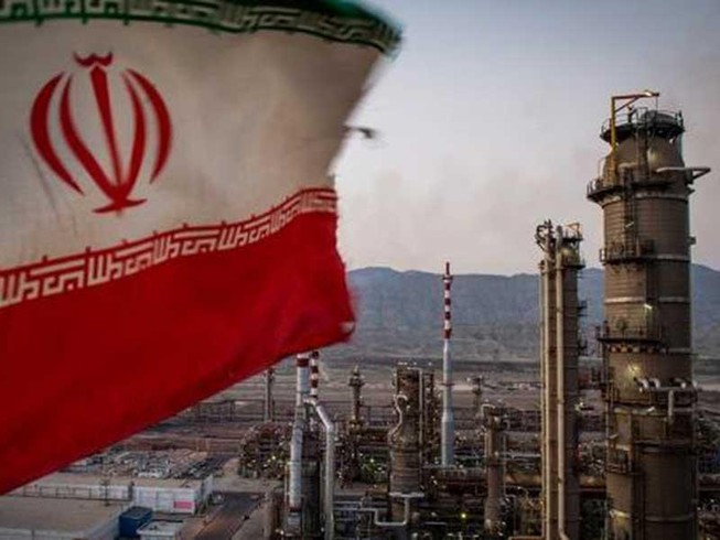 Lý do mục tiêu trừng phạt Iran của Mỹ thất bại