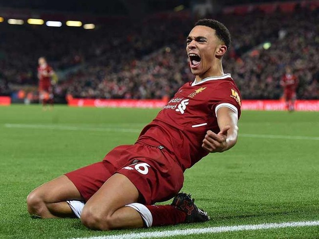 Arnold trong phim hành động tại Anfield
