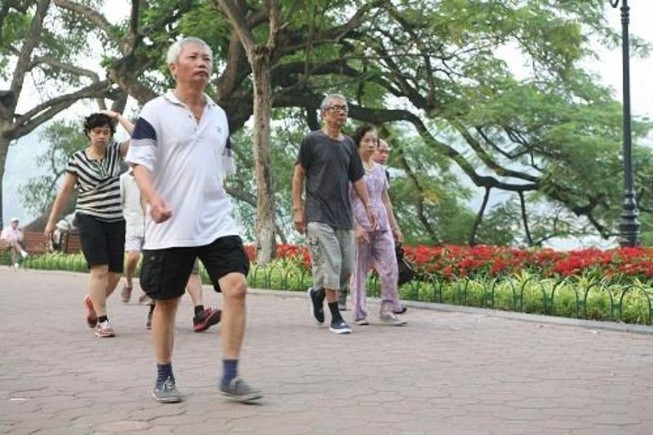 Bài tập thể dục giữa giờ mẫu do Bộ Y tế phát động