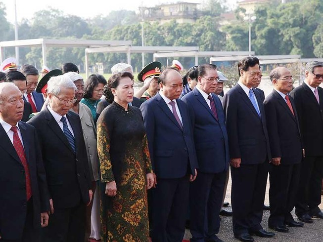 Lãnh đạo Đảng, Nhà nước dâng hoa kỷ niệm ngày sinh Bác Hồ