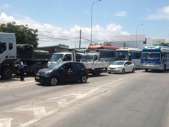 Có cầu Vàm Cống, trạm T2 quốc lộ 91 lại bị phản ứng