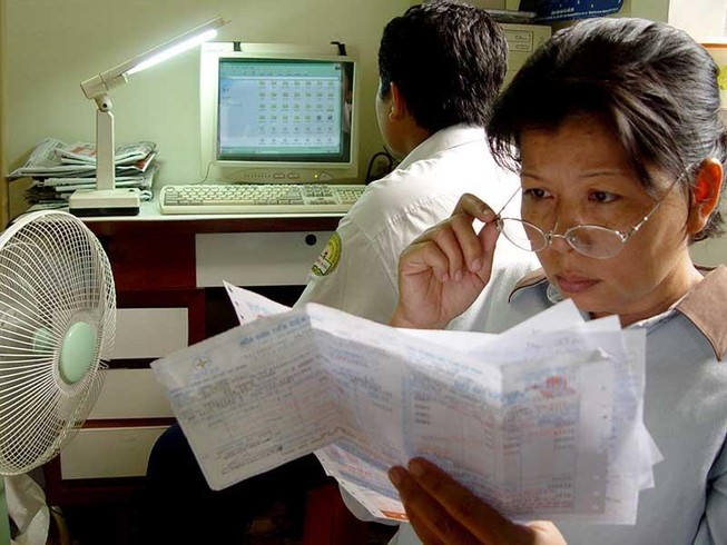 Phản ứng giá điện: Sao lại đòi xử lý dân?