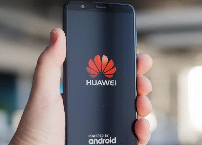 Thêm nhiều ông lớn chia tay với Huawei