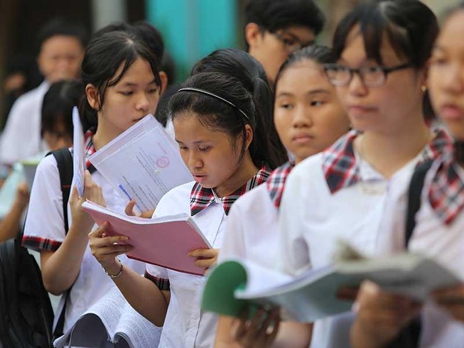 Xin đừng ra rả trước giờ thi "các em không được..."!