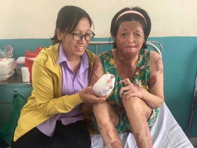 Giữ lại cho các con một người mẹ…