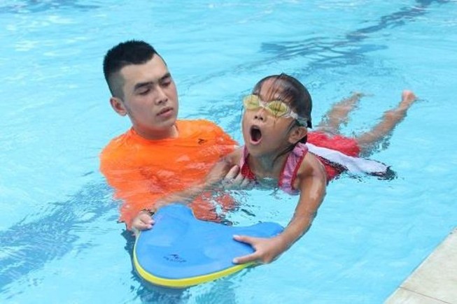 Mùa hè phải là mùa học bơi!