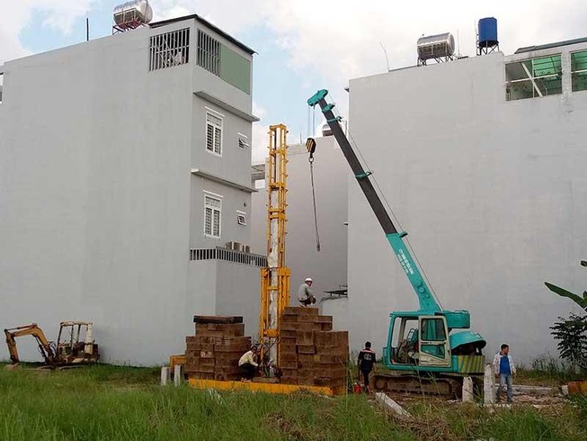 Đầu tư vào căn hộ, đất nền hay nhà phố?