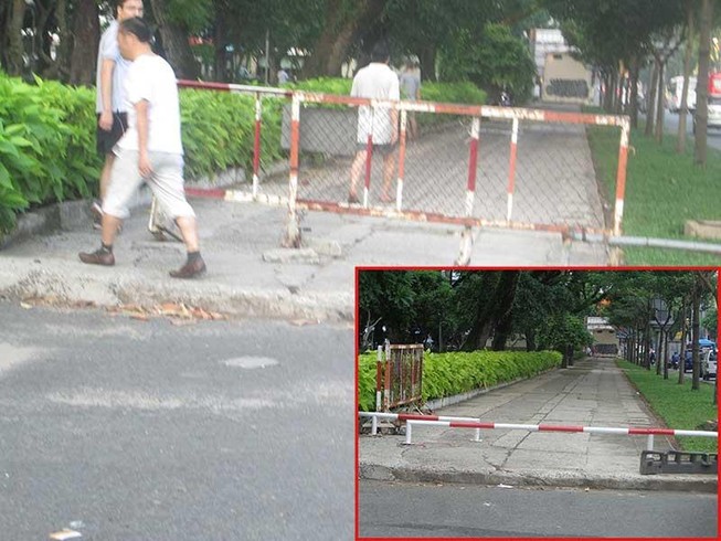 Đã thay rào chắn ở công viên