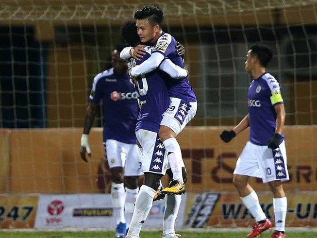 U-22 không tập trung Quang Hải, Văn Hậu là đúng!