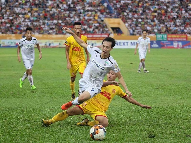Nam Định, HA Gia Lai và bóng đá đẹp!
