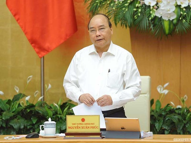 Lãnh đạo Chính phủ, bộ trưởng bức xúc vì luật đá luật