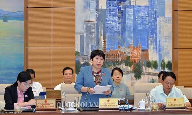 Thường vụ Quốc hội đồng ý lao động nữ nghỉ hưu ở tuổi 60