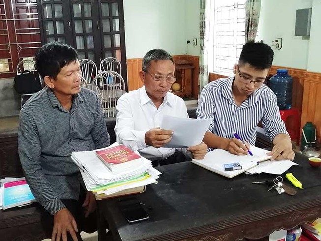 Khi nông dân xắn tay áo làm người bào chữa