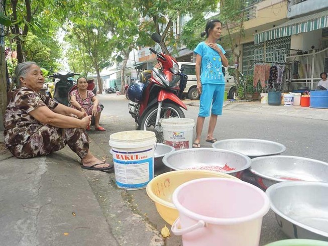 Thủy điện xả nước, Đà Nẵng vẫn ‘khát’