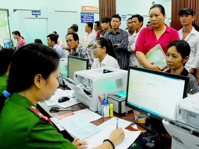 Làm gì khi giấy tờ tùy thân rơi vào tay kẻ gian?