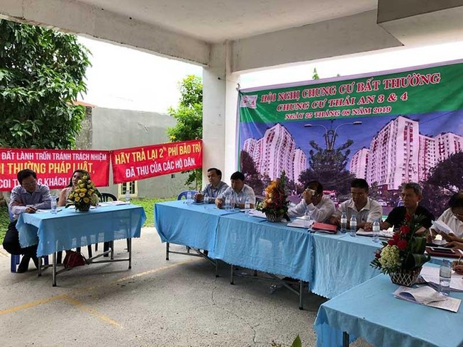 Dân dài cổ vì mua phải dự án ‘rùa’