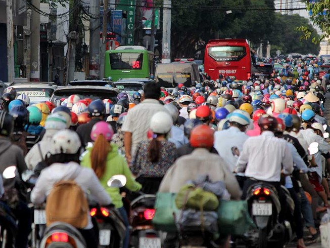 Ra đường, sợ nhất là tiếng còi xe