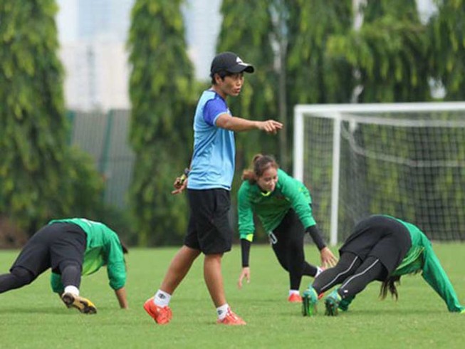 Vòng chung kết nữ U-16 châu Á: Ra ngõ gặp ngay núi