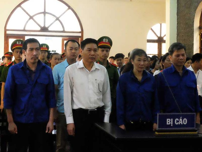 Sáu phụ huynh nhờ nâng điểm cho con ‘biến mất’